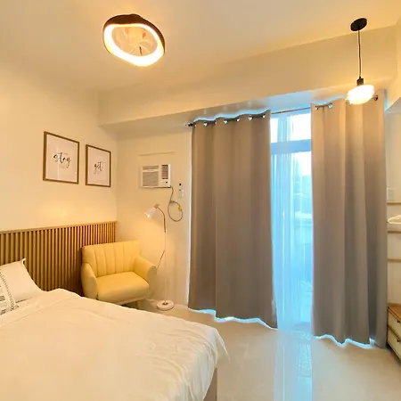 Balai Uno Minimalist Studio Unit With Balcony Aparthotel