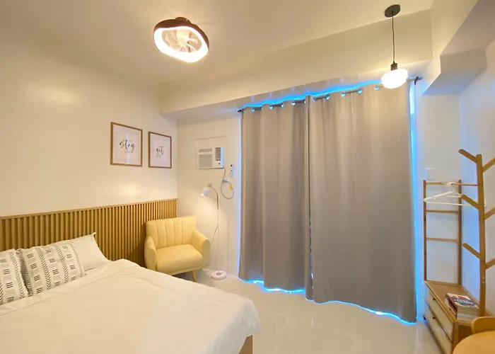 Balai Uno Minimalist Unit With Balcony Aparthotel
